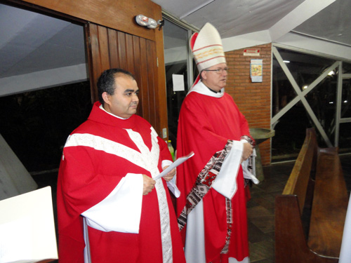 Bispo Dom Edmar Peron preside Missa na Capela do Juventus