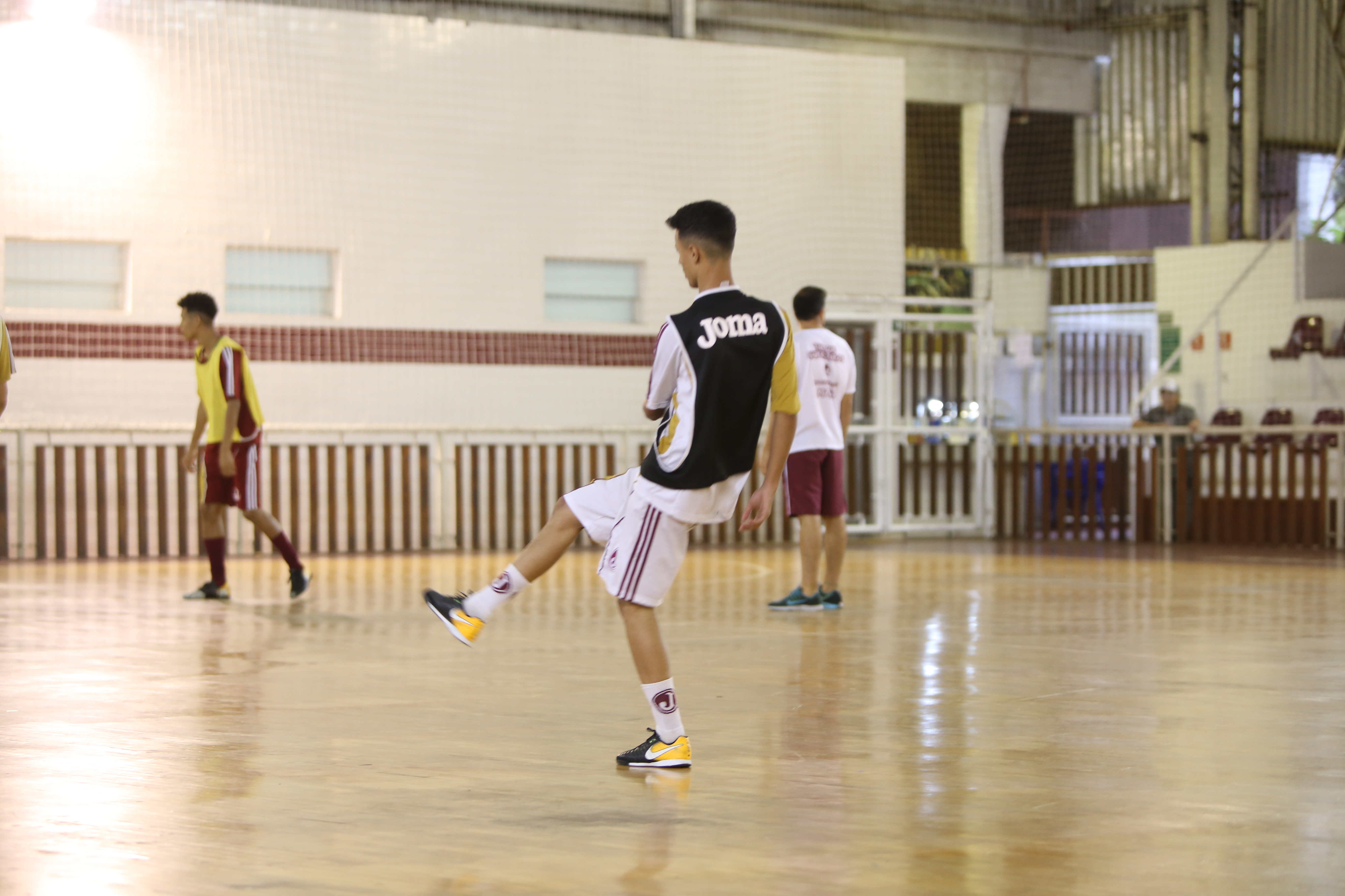 Futsal Sub-14 e Sub-16 estão na semifinal do Metropolitano
