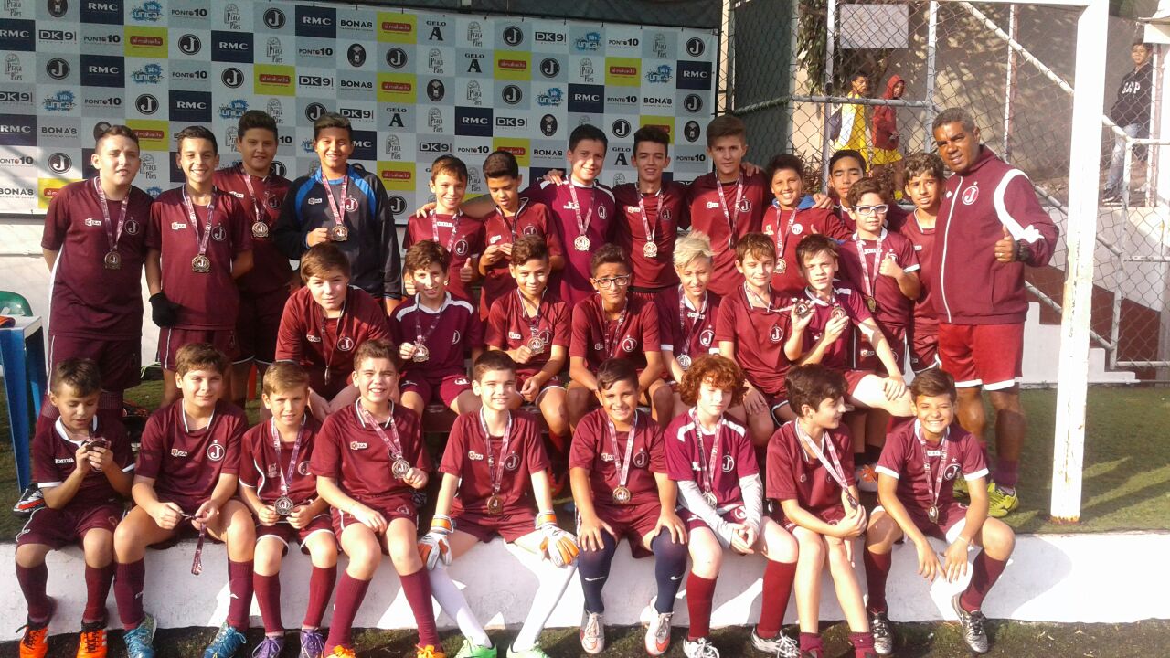 Categorias da Escola de Esportes de Futsal e Futebol de Campo participam dos Campeonatos da LIBRAEF