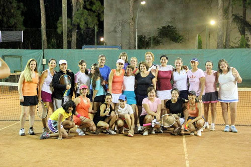 Juventus realiza amistoso de duplas femininas de tênis