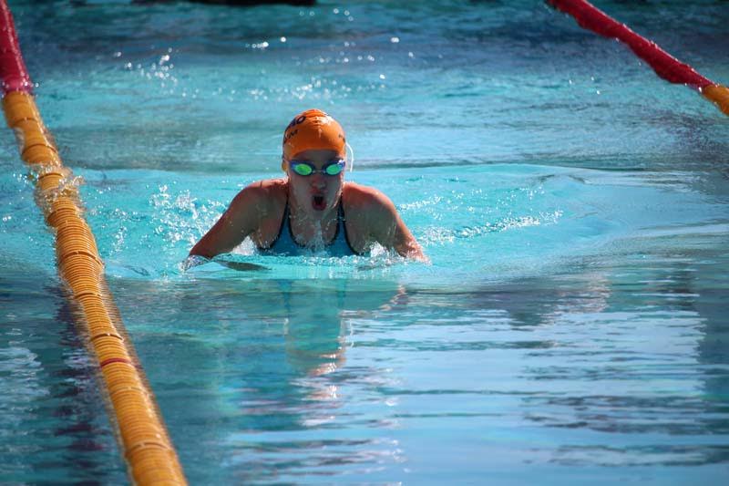 Nadadora Juventina brilha no Kim Mollo
