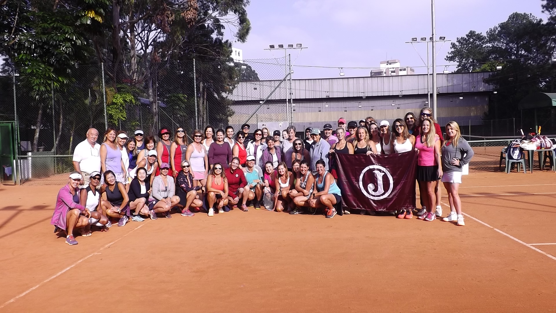 Damas participaram de torneio de Tênis no Juventus
