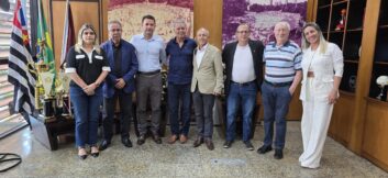 Presidente Tadeu Deradeli recebe o Vice-Prefeito de São Paulo