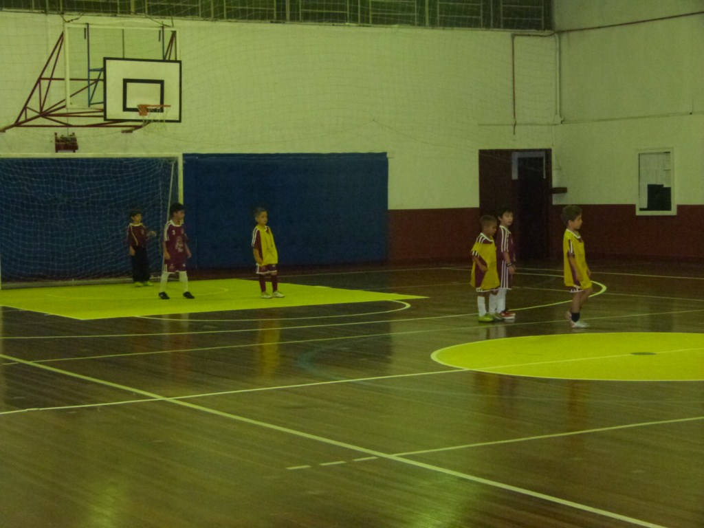 Sub 07 e Sub 08 batem equipes de Futsal do Lausanne Paulista